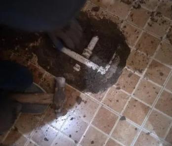 札达卫生间漏水维修公司为您分享下卫生间渗水如何处理及注意事项